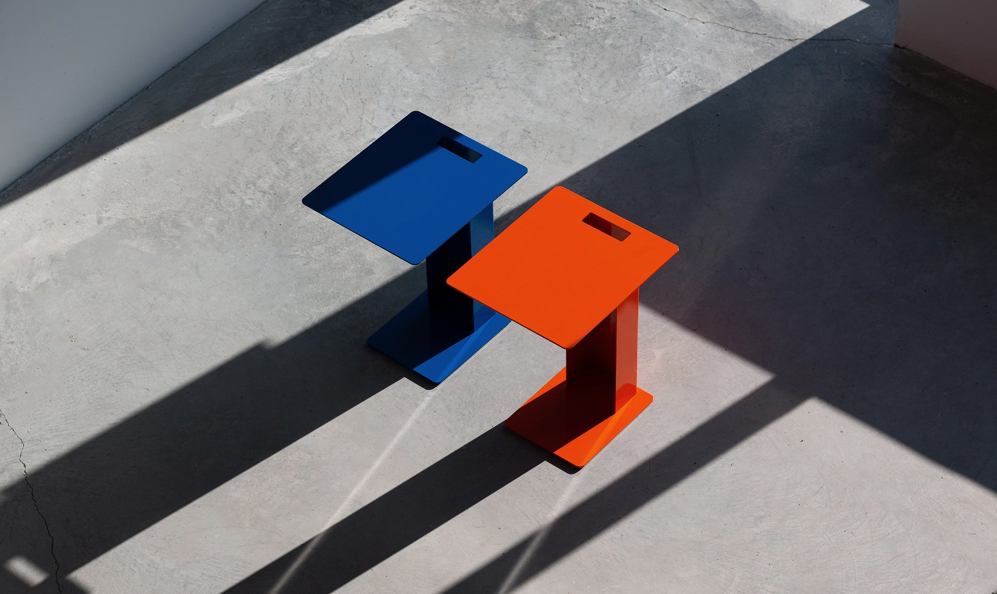 MNI Side Table